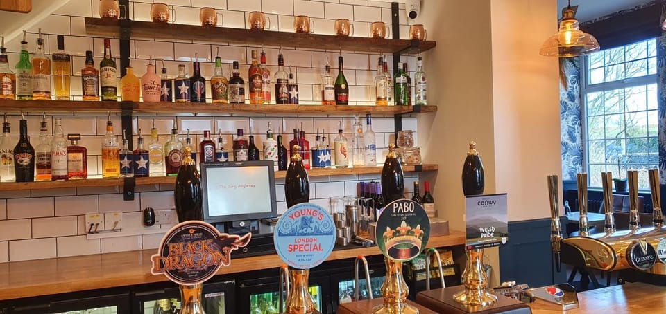 Lounge or bar