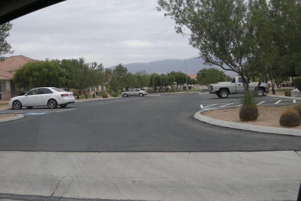 Mesquite Nevada Vacation Rental - Ground Level and double car garage House in Mesquite