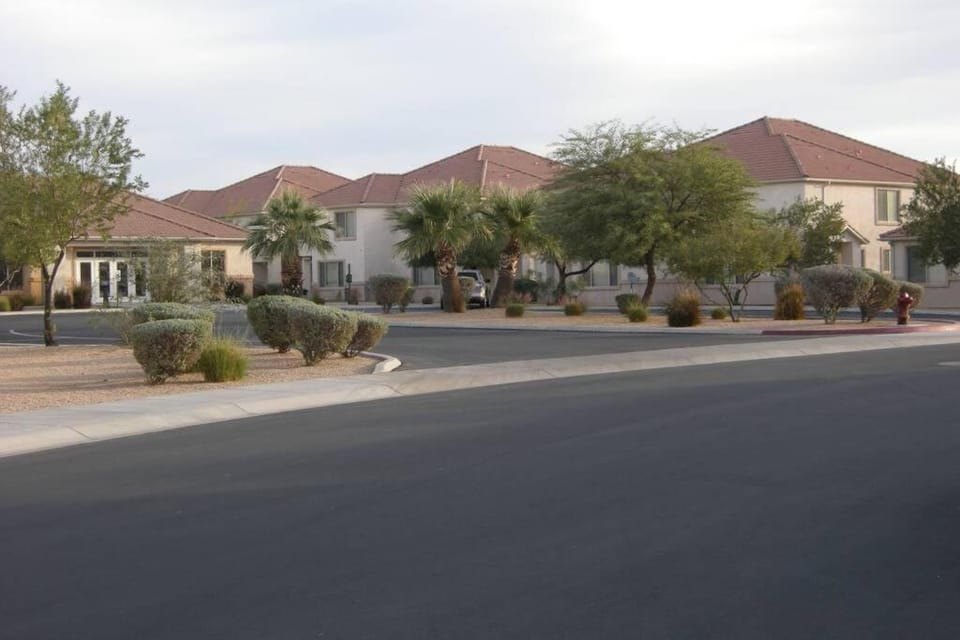 Mesquite Nevada Vacation Rental - Ground Level and double car garage House in Mesquite