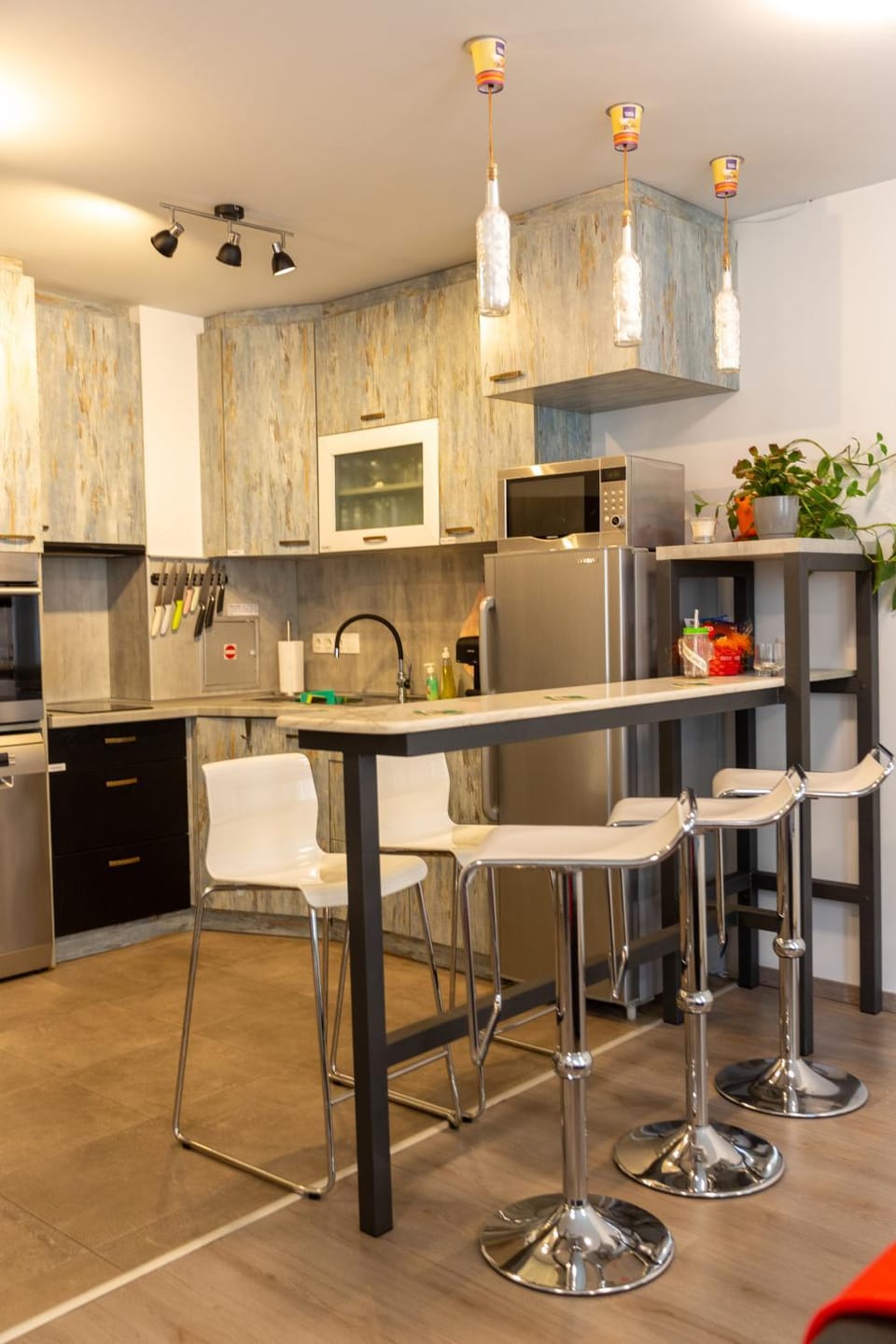 Kitchen or kitchenette, Lounge or bar