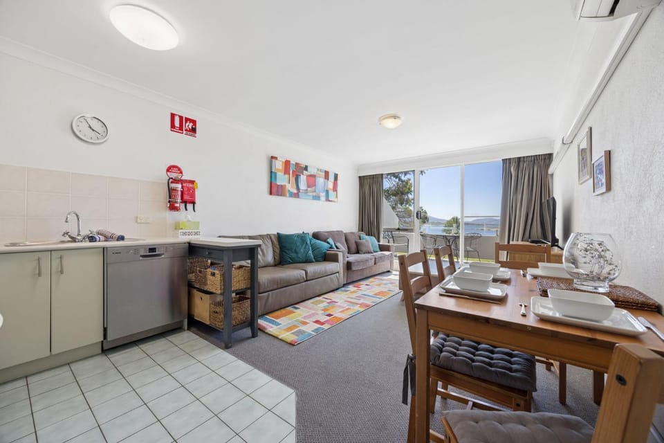 Living room, Dining area, kitchen