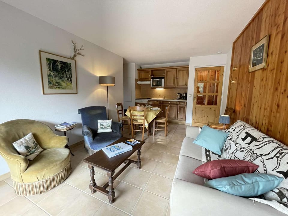 Charmant T3 avec balcon ensoleillé et parking à Serre Chevalier - FR-1-330E-115 Apartment in Saint-Chaffrey