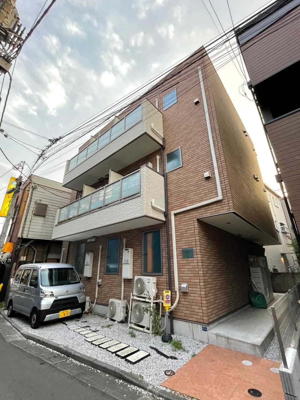 Property building, Day, Neighbourhood