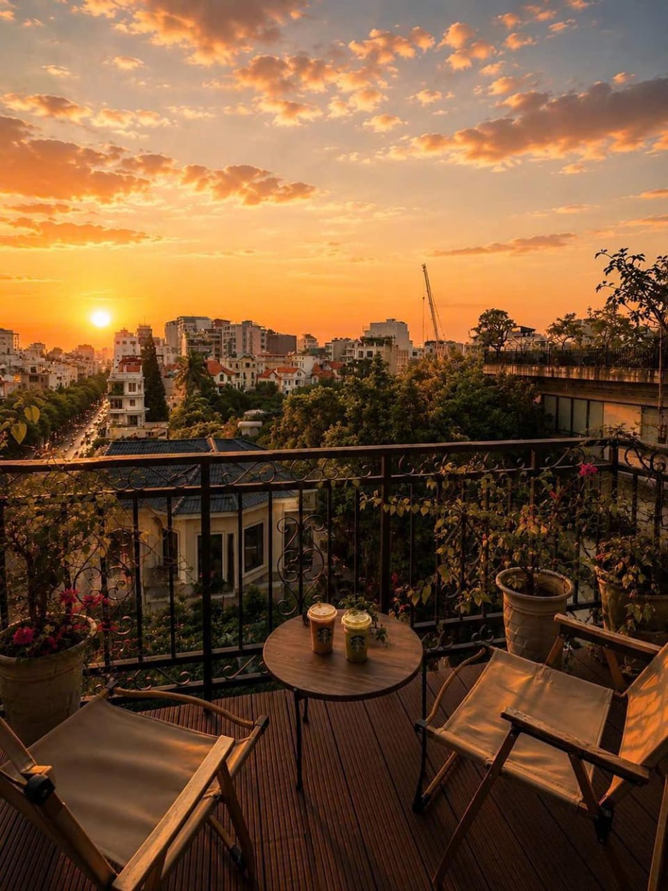 T98 Westlake Quang An Home - Tay ho Center Garden View Studio Apartment in Hanoi