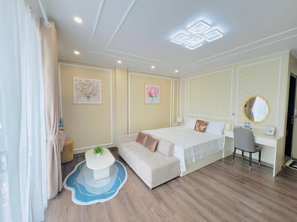 T98 Westlake Quang An - Tay ho Center Garden View Studio! Apartment in Laos