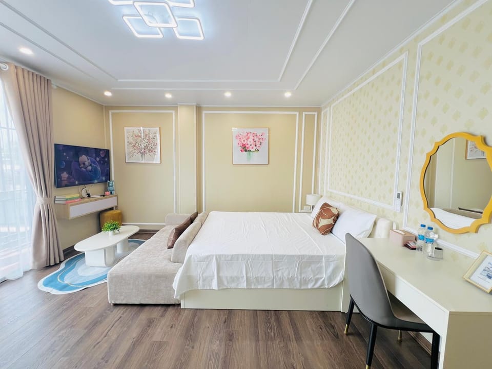T98 Westlake Quang An - Tay ho Center Garden View Studio! Apartment in Laos