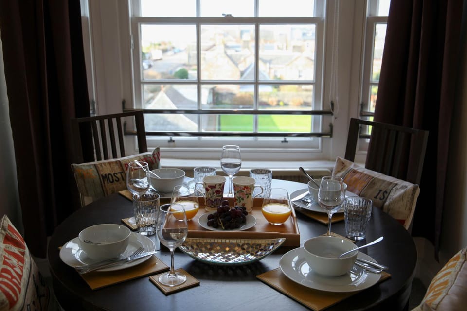 Ayr Loft Apartment with Fabulous Views Apartment in Ayr