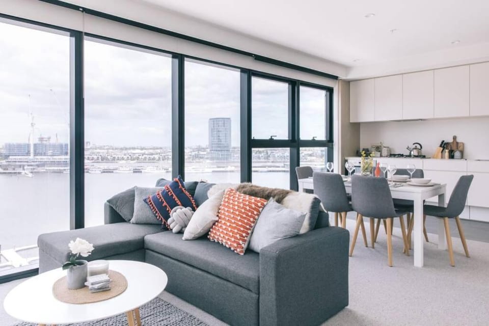 Docklands 2BR Apartment with Parking Apartment in Melbourne