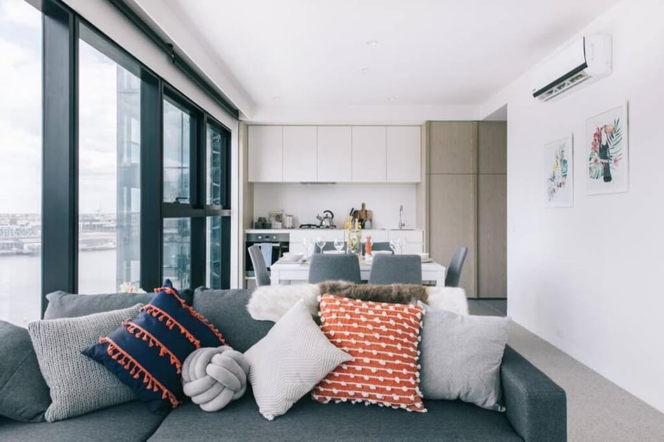 Docklands 2BR Apartment with Parking Apartment in Melbourne