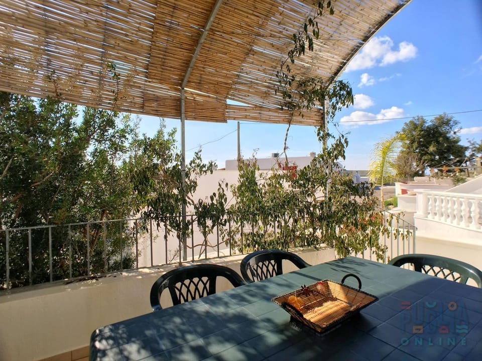 Property building, Patio, Day, View (from property/room), Balcony/Terrace, Dining area