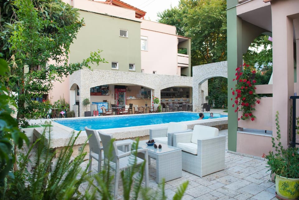 Day, Swimming pool, Swimming pool