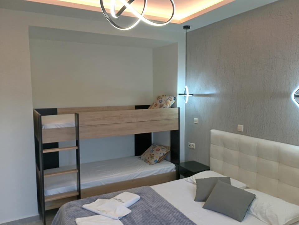 Photo of the whole room, Bedroom, bunk bed