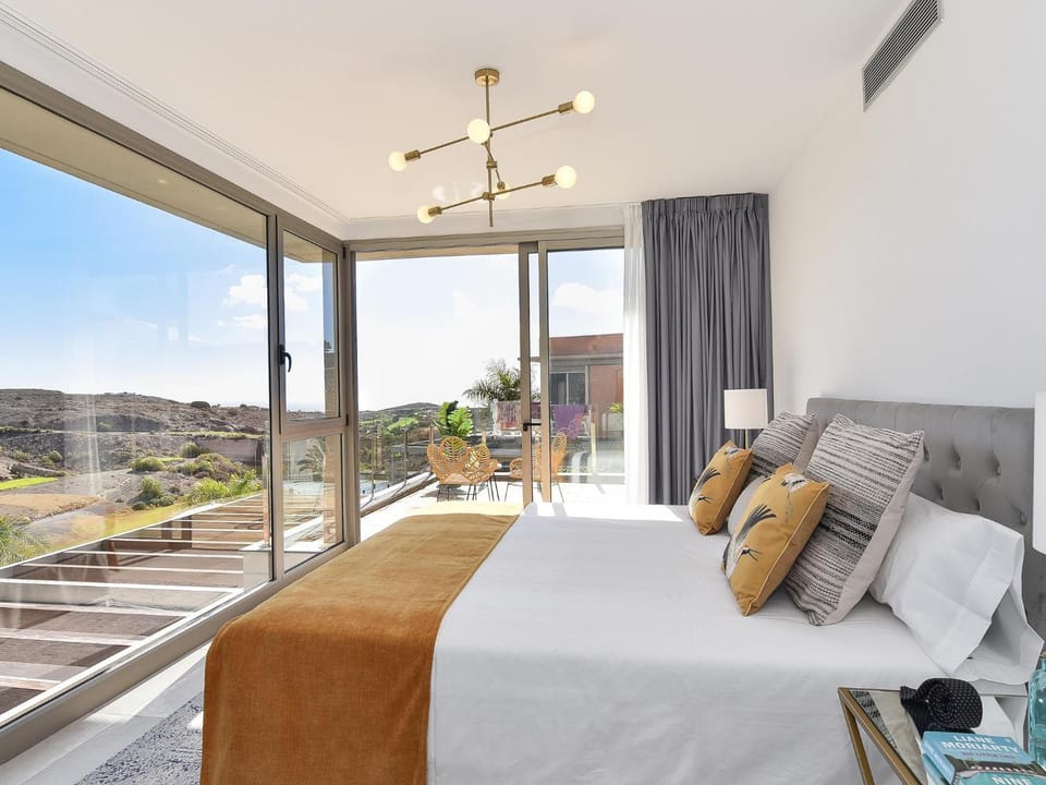 Balcony/Terrace, Photo of the whole room, Bedroom