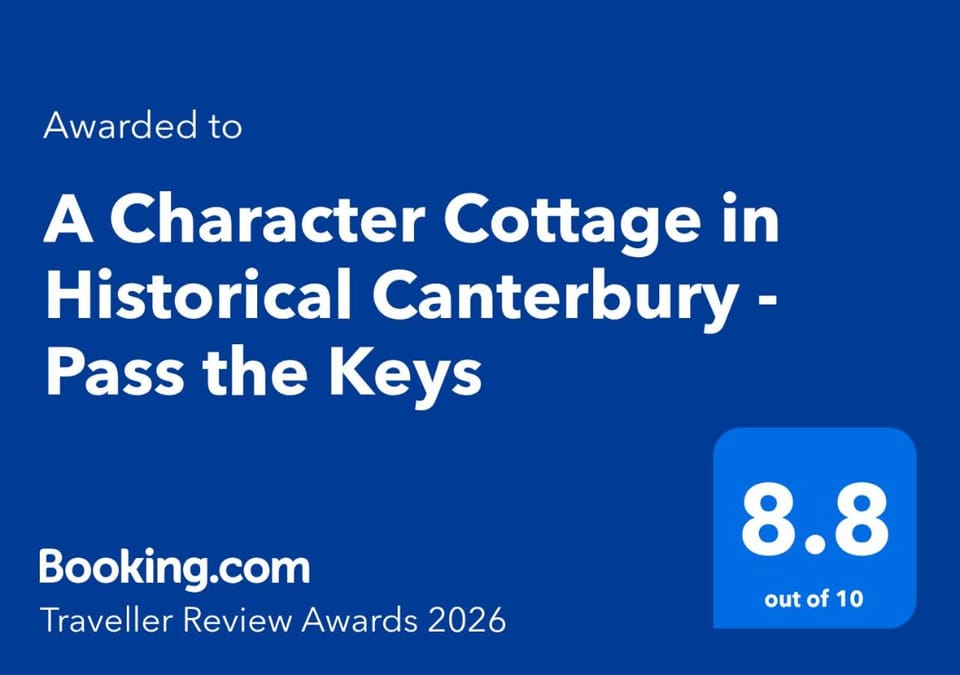 A Character Cottage in Historical Canterbury - Pass the Keys House in Canterbury