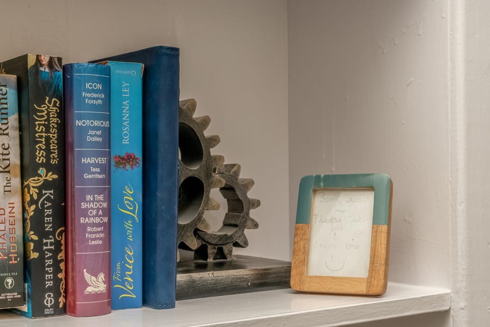 Cosy Flat in Historic Old Town - Pass the Keys Apartment in Edinburgh