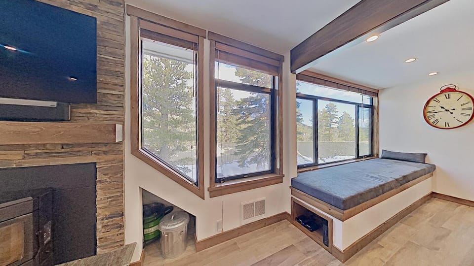 1849 Condos 562 home Apartment in Mammoth Lakes