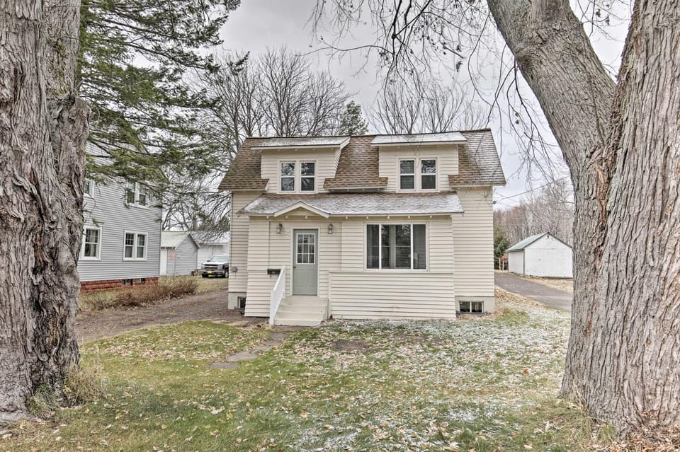 Walk to Lake Superior: Ontonagon Home w/ Fire Pit! House in Wisconsin