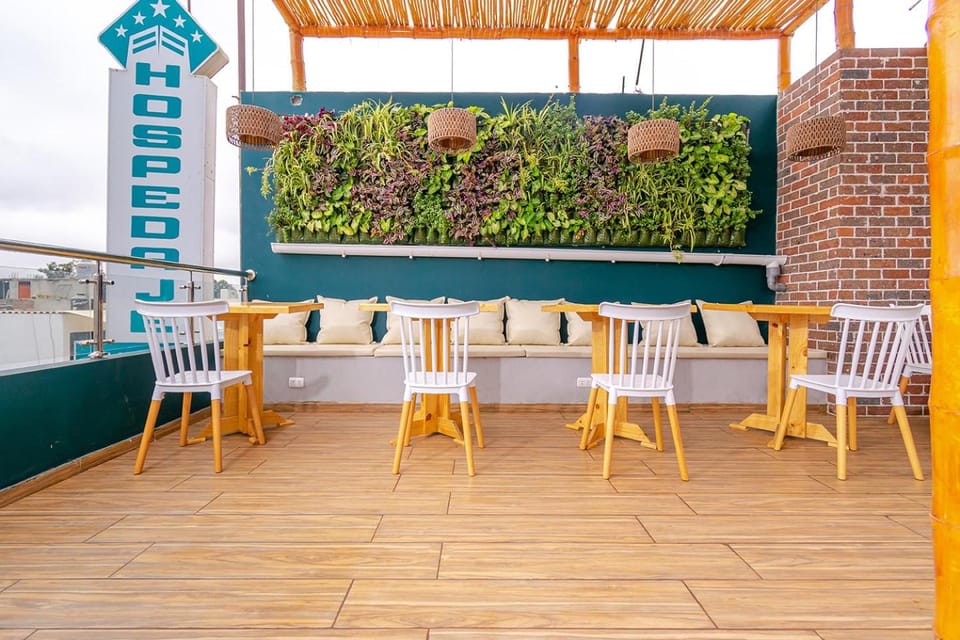 Restaurant/places to eat, Balcony/Terrace, Balcony/Terrace