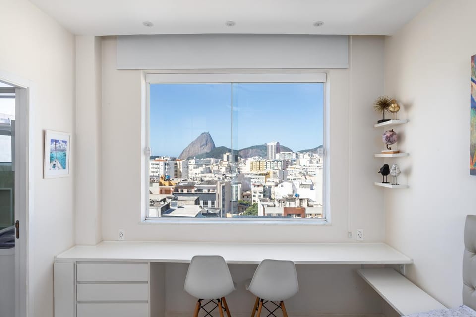 Dining area, Mountain view