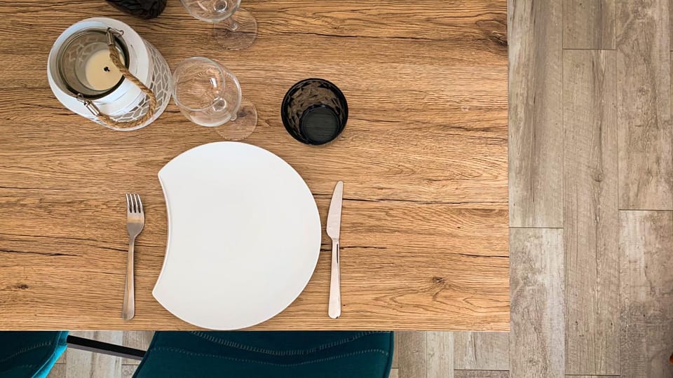 Food and drinks, Decorative detail, Dining area, Food