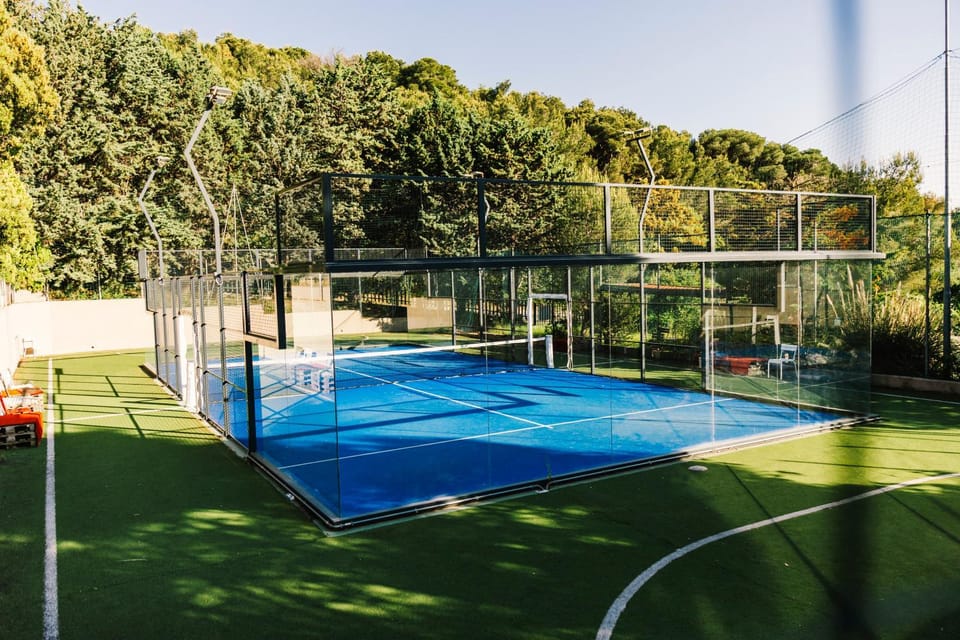 Tennis court