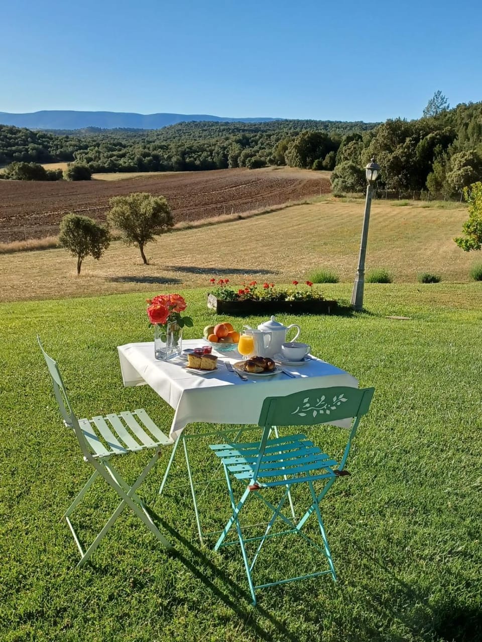 Natural landscape, Breakfast