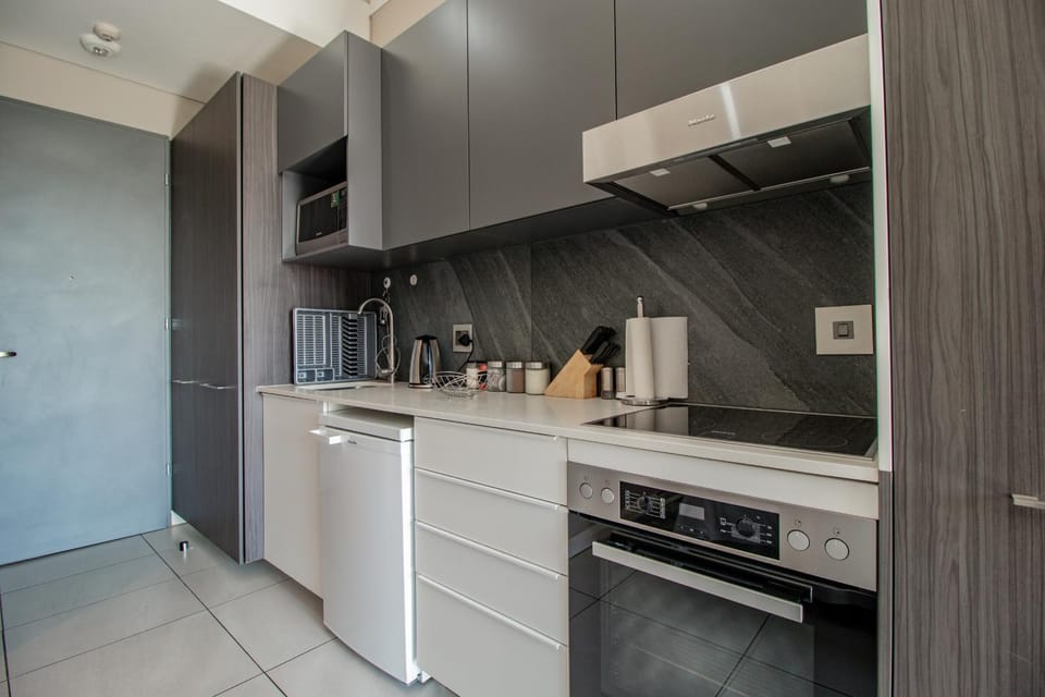Coffee/tea facilities, Kitchen or kitchenette, dishwasher, minibar, oven, pet friendly, stove, toaster