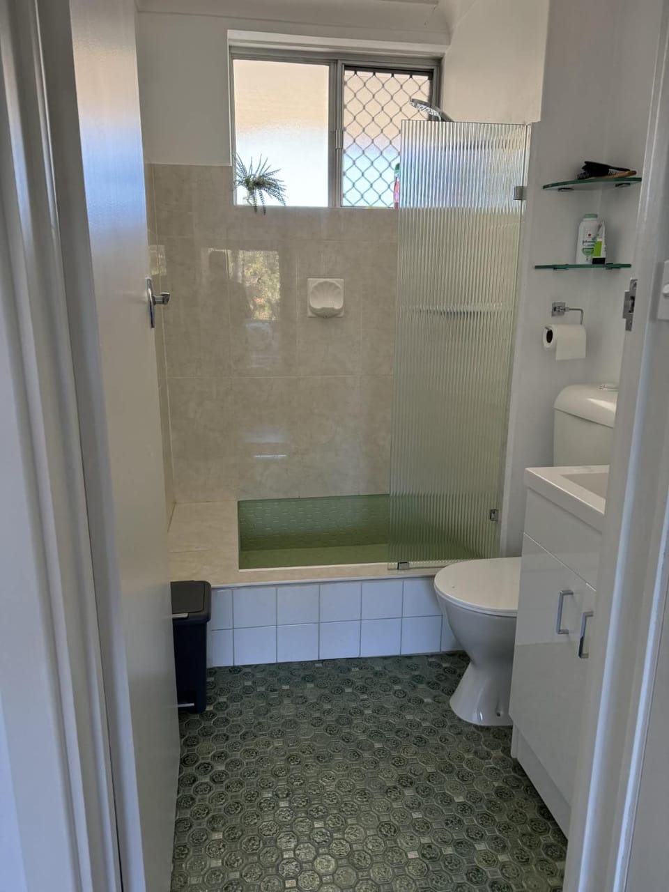 22 Superb Subiaco Apt for Couplesparkng Apartment in Perth