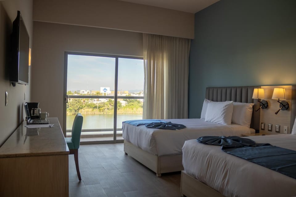 Varali Grand Hotel Hotel in Mazatlan
