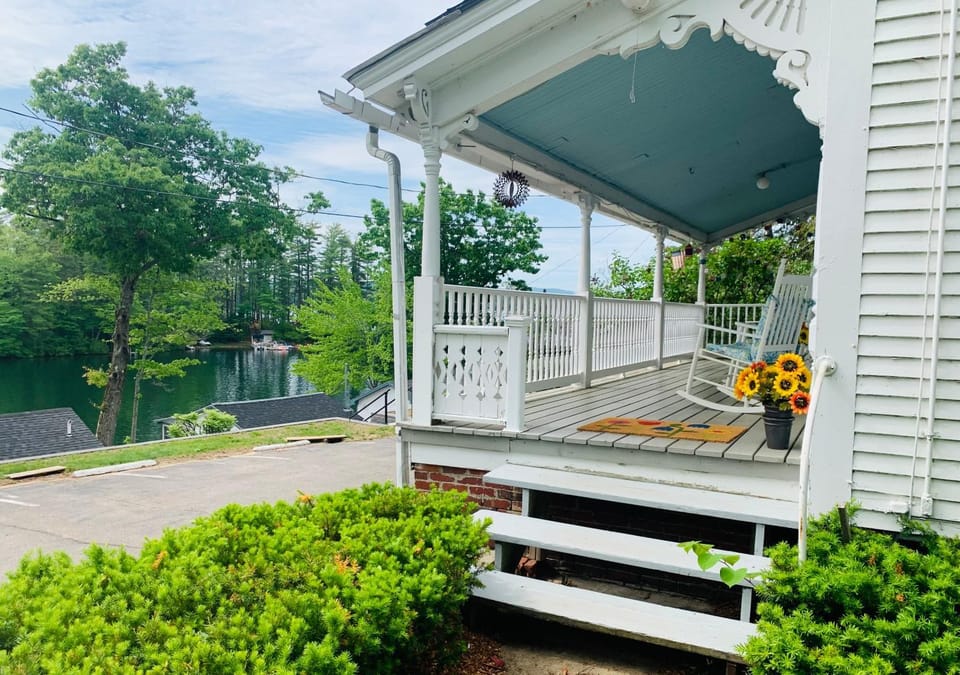 Winnisquam Lake House House in Tilton