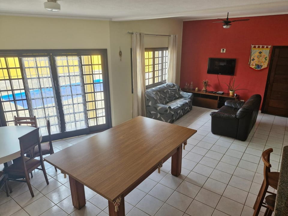 Casa na praia do Indaia piscina, bilhar, 5 quartos e vista House in Bertioga