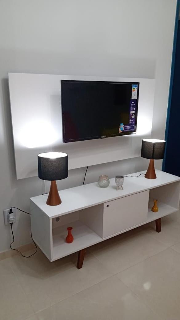Apto orla de Salvador todo novo e mobiliado Jd Armação Apartment in Salvador
