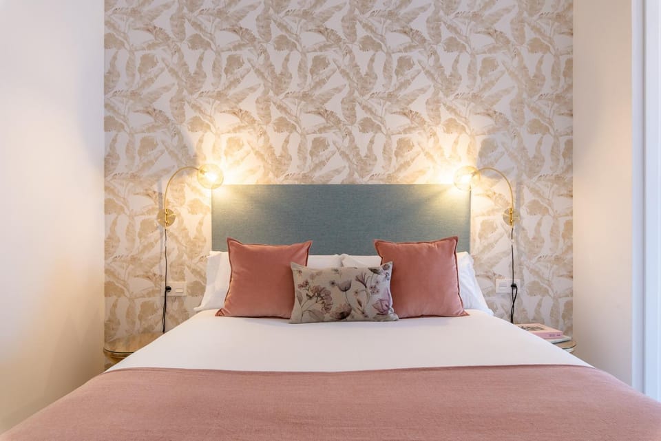 Bed, Decorative detail, Bedroom