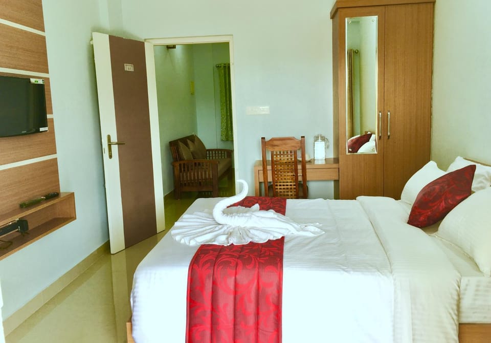 Bed, TV and multimedia, Bedroom