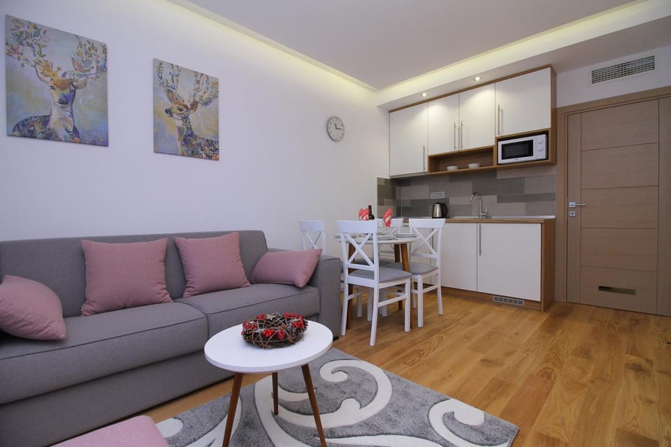 Kitchen or kitchenette, Living room, Dining area
