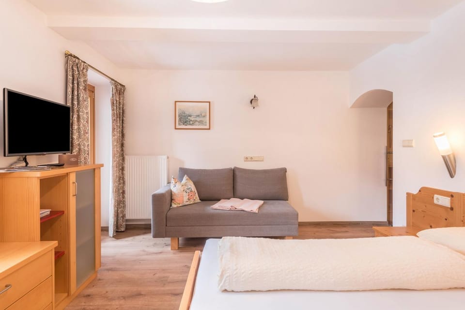 Living room, Bedroom