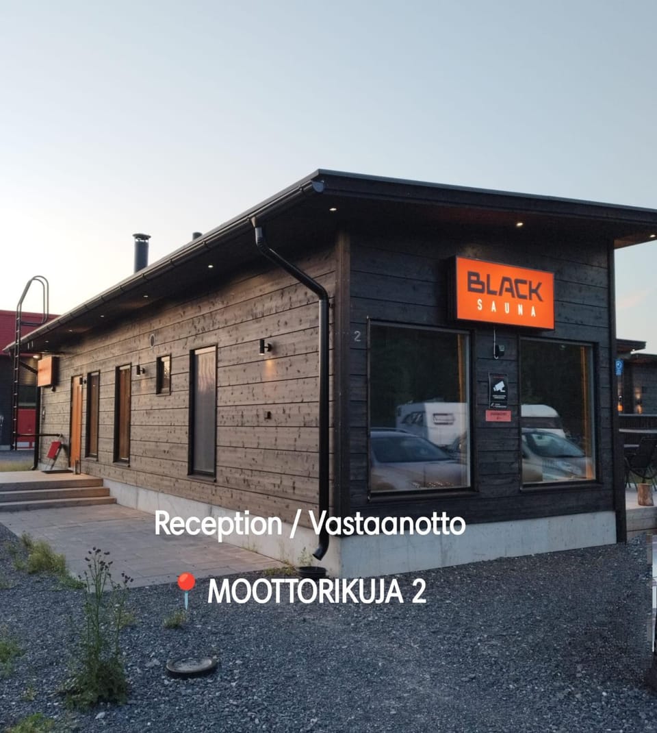 Property building, Facade/entrance, Lobby or reception