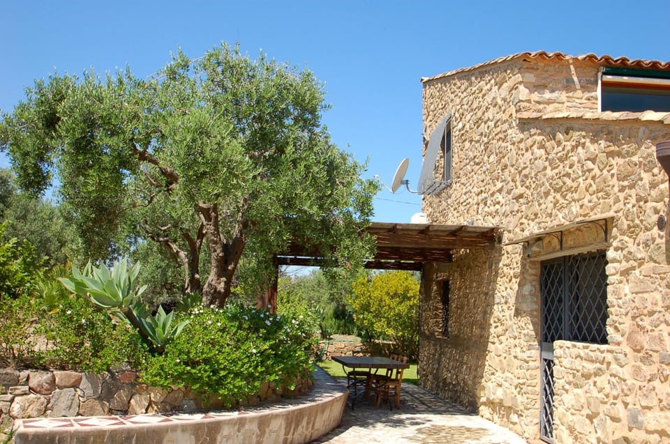 Villa con piscina vicino Cefalù (Sanificata) Villa in Sicily