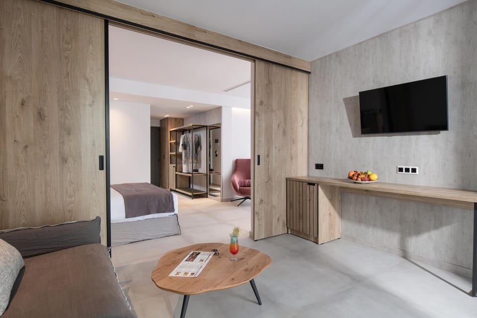 Lagomandra Luxury Suites with Private Pools Resort in Halkidiki