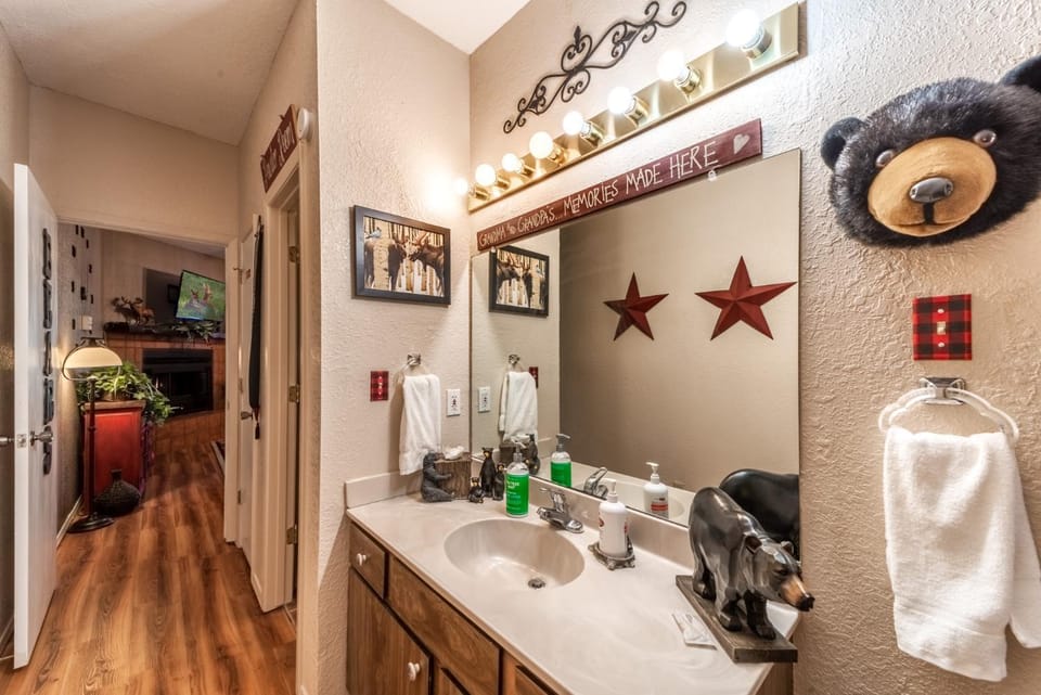 Bathroom, towels