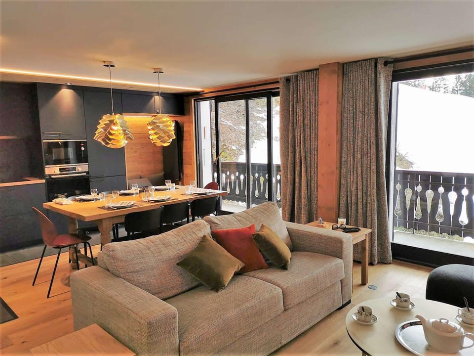 Appart Ski aux Pieds au Centre des Gets - 8 Pers. - FR-1-598-28 Apartment in Les Gets