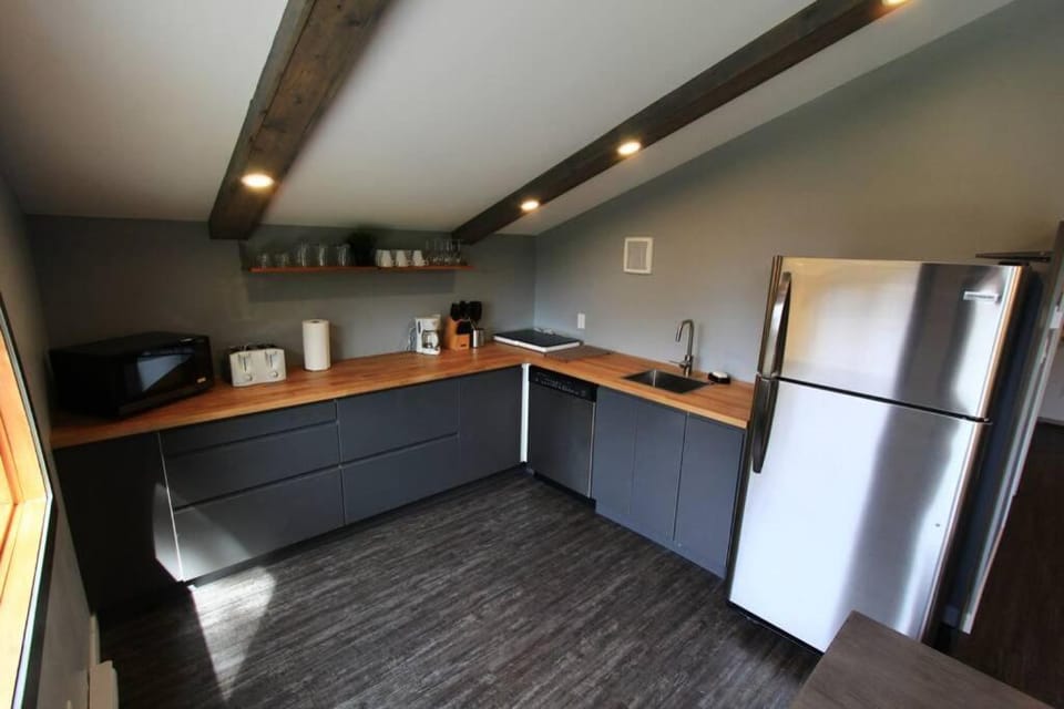 Le Nid doré sur le lac (Golden Nest on the lake) Apartment in Ontario