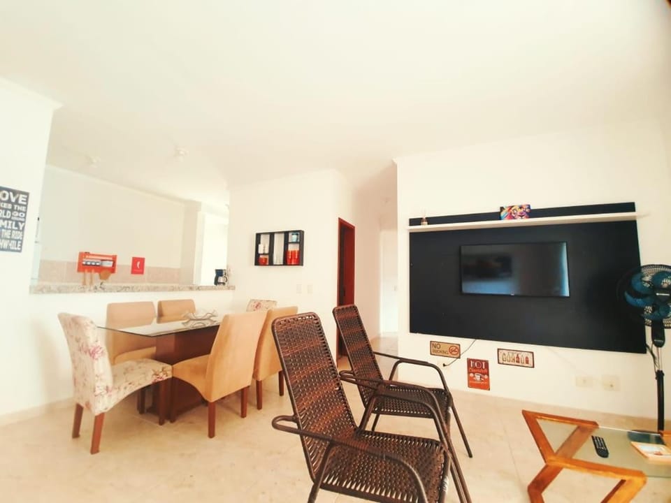 Lindo apto com 3 quartos, apenas 1 quadra da praia das Toninhas Apartment in State of São Paulo