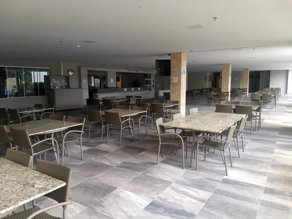 Restaurant/places to eat, Lounge or bar