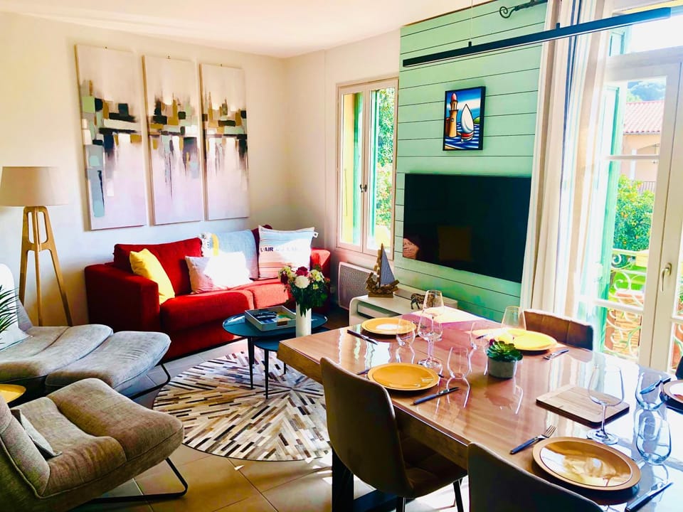 TV and multimedia, Living room, Seating area
