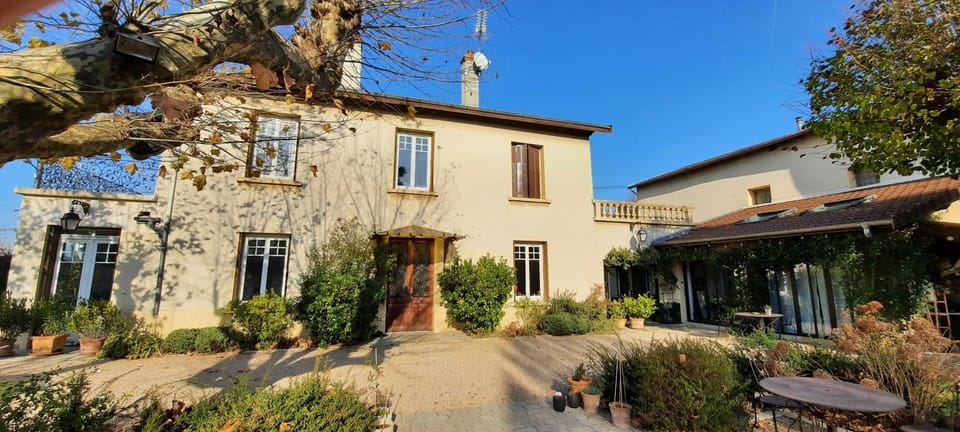 La Parenthèse, Rez de jardin indépendant, 4 étoiles Apartment in Auvergne-Rhône-Alpes