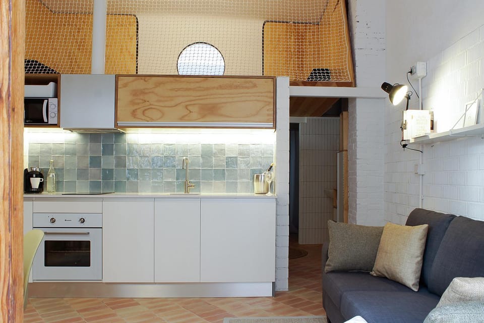 Kitchen or kitchenette