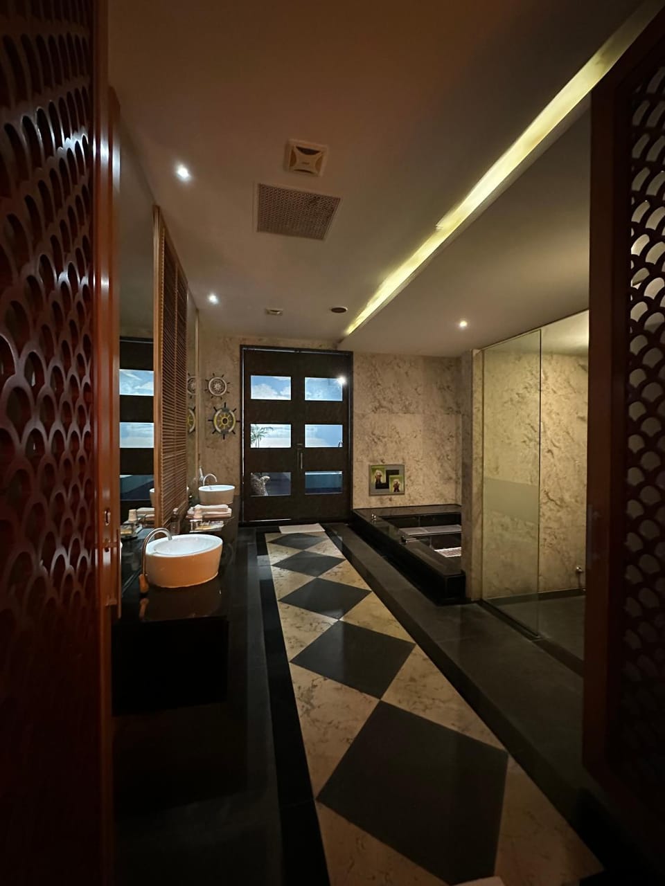 亞曼尼汽車旅館-頭份館 Motel in Taiwan, Province of China