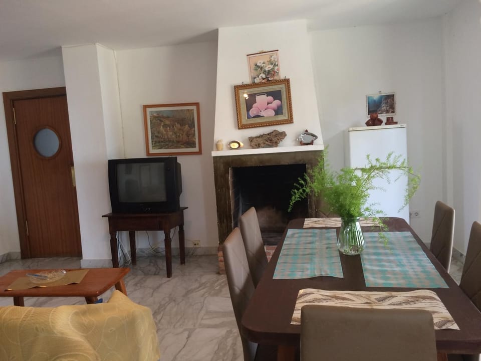 CASAS-E-Y -F-pequeño conjunto casas adosado Apartment in Costa Tropical
