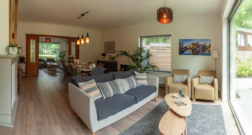 Living room, Seating area, Area and facilities